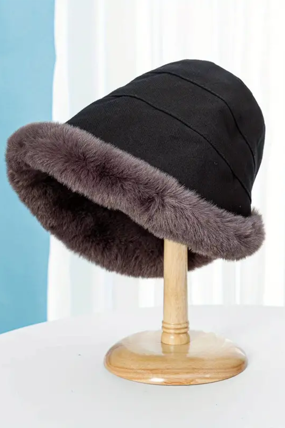 Black Furry Edge Thermal Bucket Hat