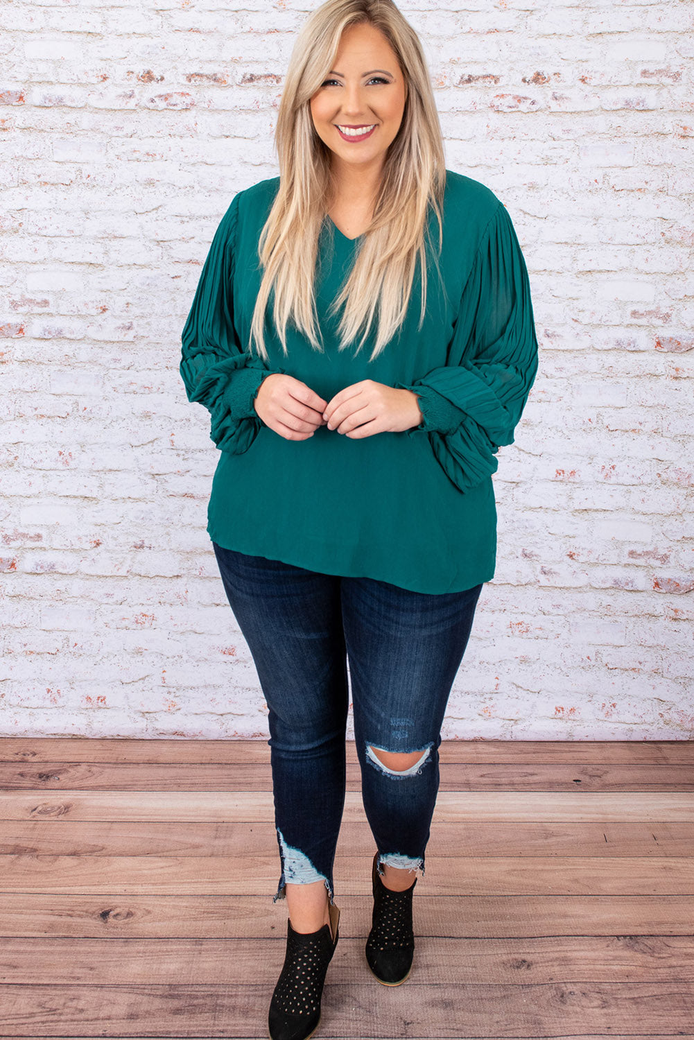 Green Pleated Bubble Sleeve Plus Size Blouse